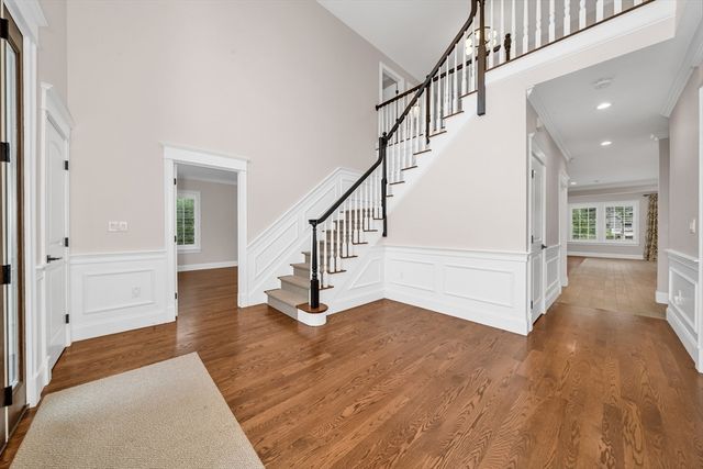 6 Little Meadow Way, North Reading, MA 01864