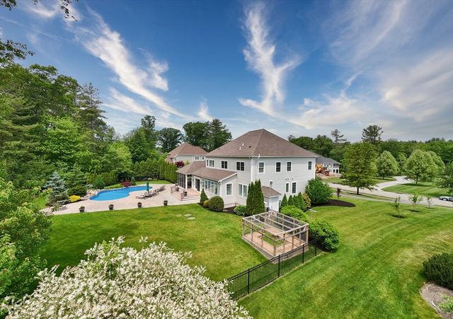 6 Little Meadow Way, North Reading, MA 01864