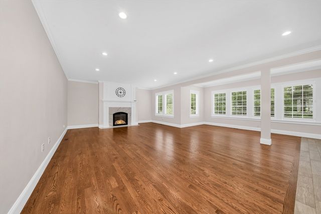 6 Little Meadow Way, North Reading, MA 01864