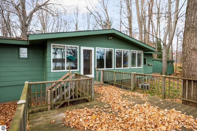 3763 East Shore Drive, Grawn, MI 49637