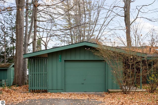 3763 East Shore Drive, Grawn, MI 49637