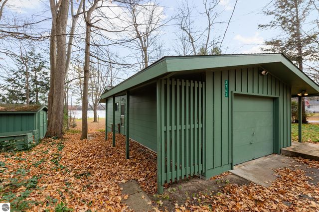 3763 East Shore Drive, Grawn, MI 49637