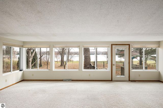 3763 East Shore Drive, Grawn, MI 49637