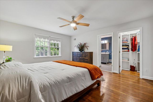 16 FAIRWOOD CT, Rockville, MD 20850