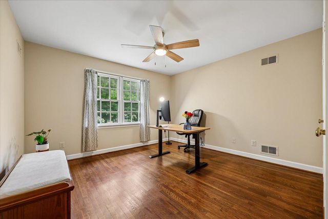 16 FAIRWOOD CT, Rockville, MD 20850