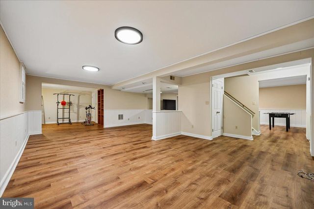 16 FAIRWOOD CT, Rockville, MD 20850