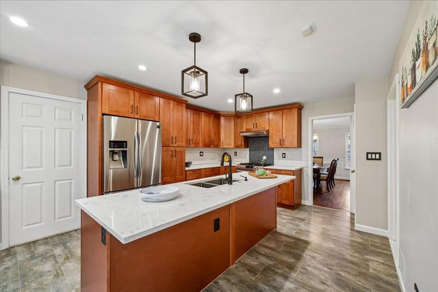 16 FAIRWOOD CT, Rockville, MD 20850