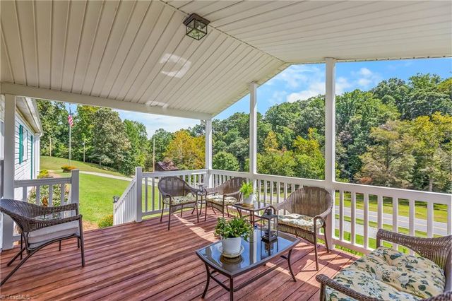 2712 Sloans Mill Road, Hamptonville, NC 27020