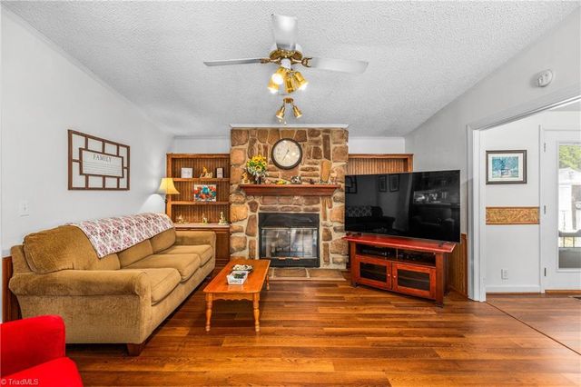 2712 Sloans Mill Road, Hamptonville, NC 27020