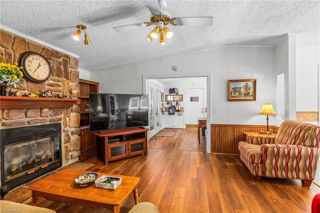 2712 Sloans Mill Road, Hamptonville, NC 27020