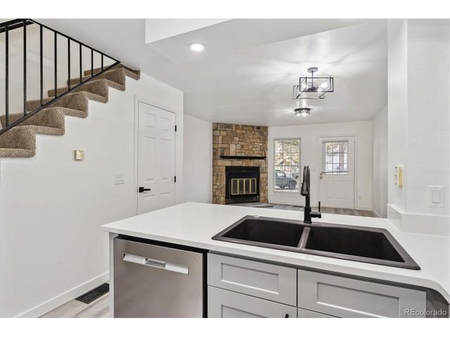 1811 S Quebec Way 222, Denver, CO 80231
