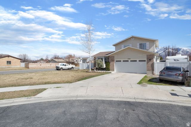 12241 S PAULSON CIR, Riverton, UT 84065