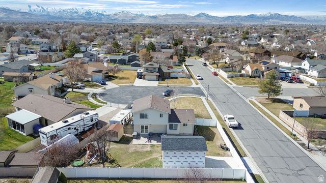 12241 S PAULSON CIR, Riverton, UT 84065