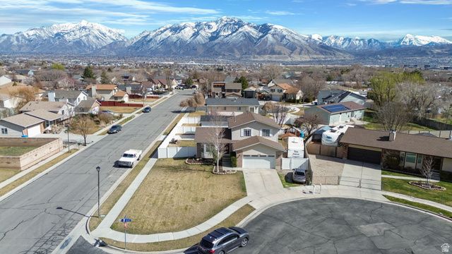 12241 S PAULSON CIR, Riverton, UT 84065