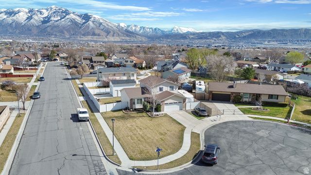 12241 S PAULSON CIR, Riverton, UT 84065