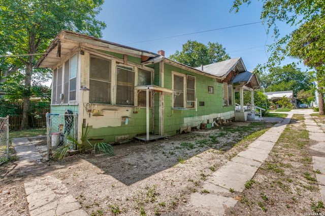 1610 W CRAIG PL, San Antonio, TX 78201