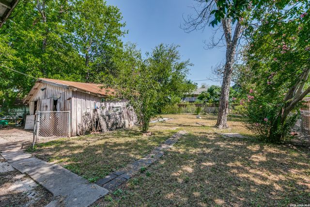 1610 W CRAIG PL, San Antonio, TX 78201