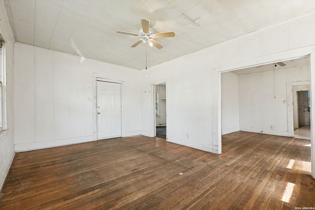 1610 W CRAIG PL, San Antonio, TX 78201