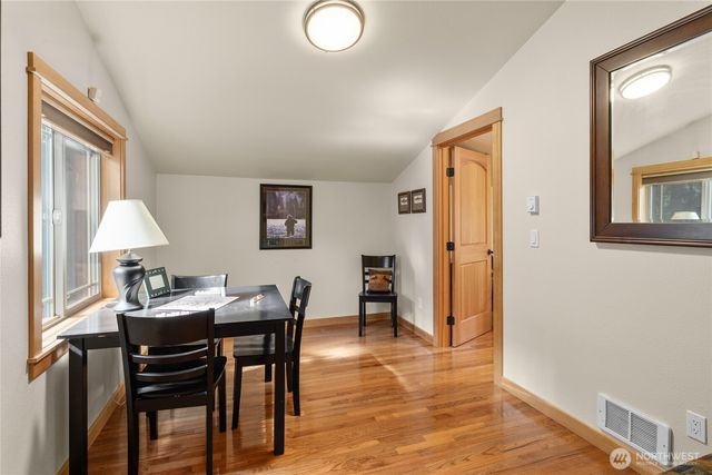 5451 Kachess Lake Road, Easton, WA 98925