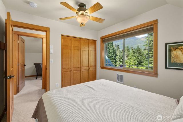5451 Kachess Lake Road, Easton, WA 98925
