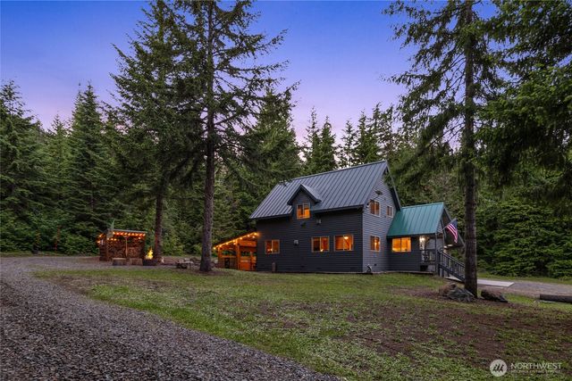 5451 Kachess Lake Road, Easton, WA 98925