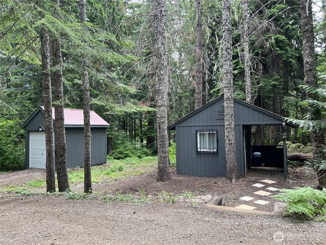 5451 Kachess Lake Road, Easton, WA 98925