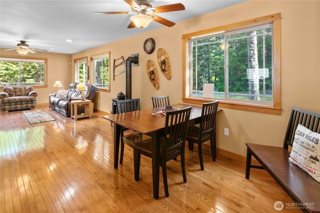5451 Kachess Lake Road, Easton, WA 98925