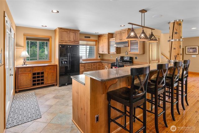 5451 Kachess Lake Road, Easton, WA 98925