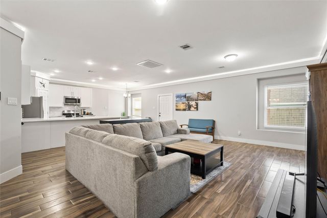 9134 Freeland Street, Houston, TX 77075