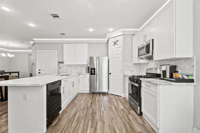 9134 Freeland Street, Houston, TX 77075