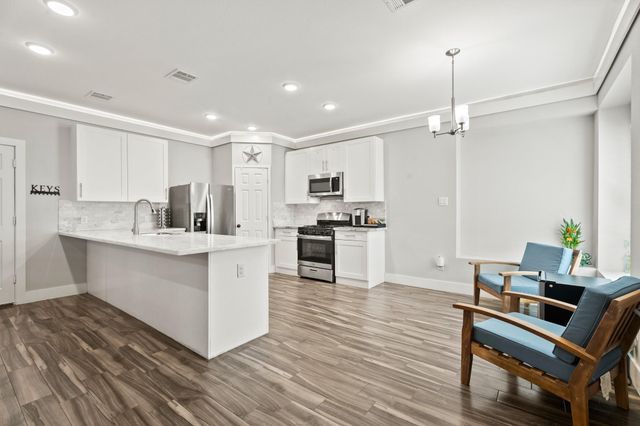 9134 Freeland Street, Houston, TX 77075