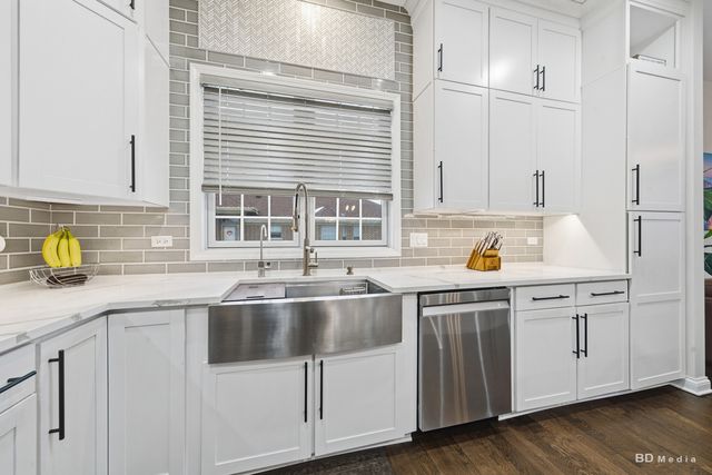 12876 Rosa Lane, Lemont, IL 60439