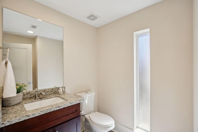 209 Burr Street C, Houston, TX 77011