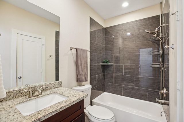 209 Burr Street C, Houston, TX 77011