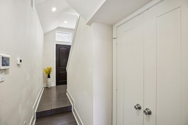 209 Burr Street C, Houston, TX 77011