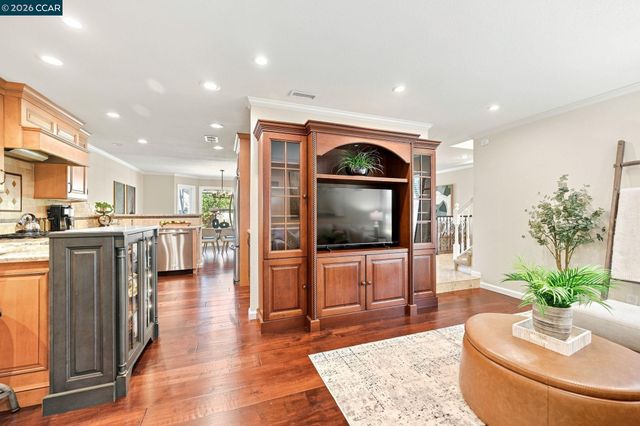 449 S Clovercrest Ln, San Ramon, CA 94582