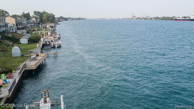 105 Gratiot Boulevard, Marysville, MI 48040