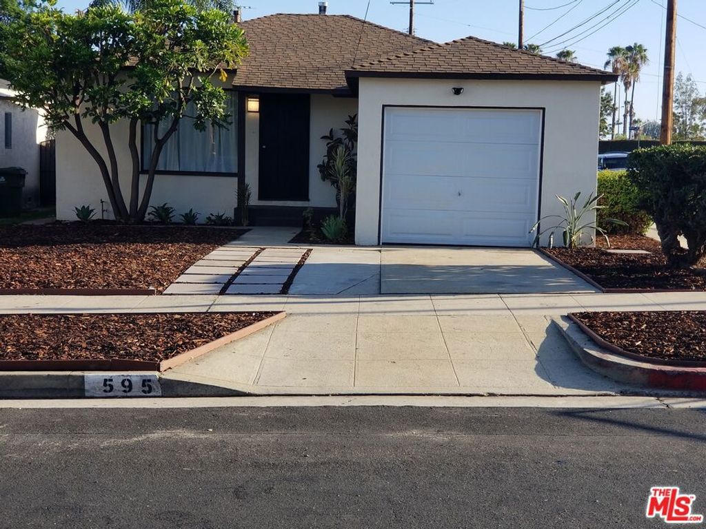 595 W Macarthur Avenue, Los Angeles, CA 90731 — photo 2