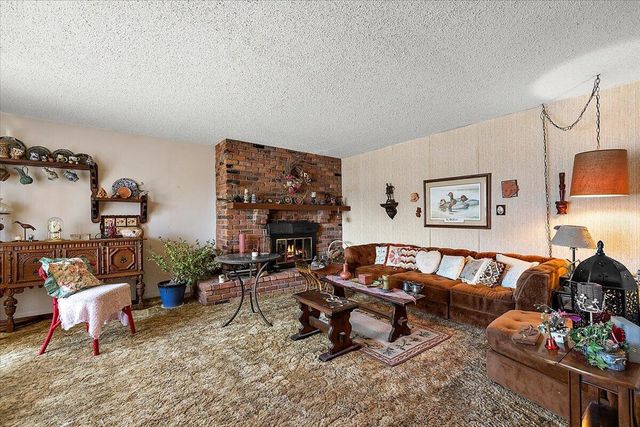 764 Manor Drive, Milford Vlg, MI 48381