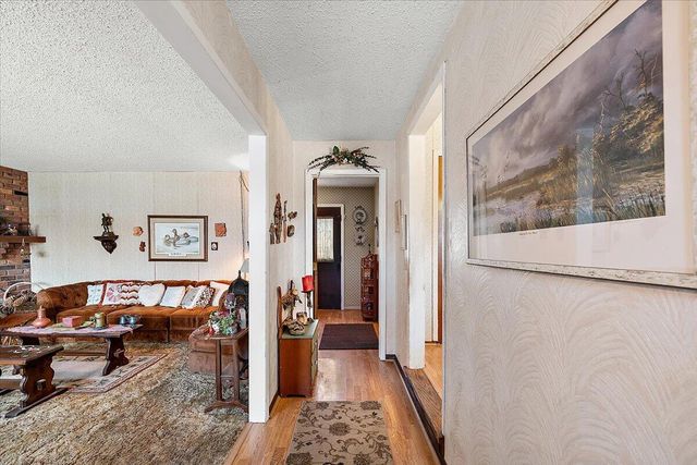 764 Manor Drive, Milford Vlg, MI 48381