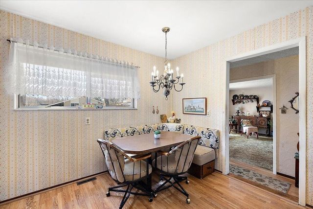764 Manor Drive, Milford Vlg, MI 48381