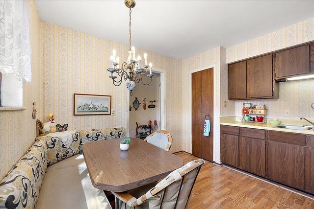 764 Manor Drive, Milford Vlg, MI 48381