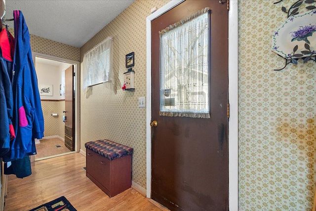 764 Manor Drive, Milford Vlg, MI 48381