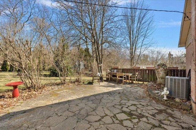 764 Manor Drive, Milford Vlg, MI 48381