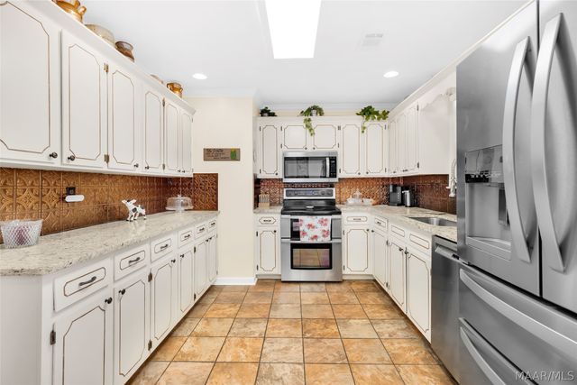 1031 Middle Road, Eclectic, AL 36024