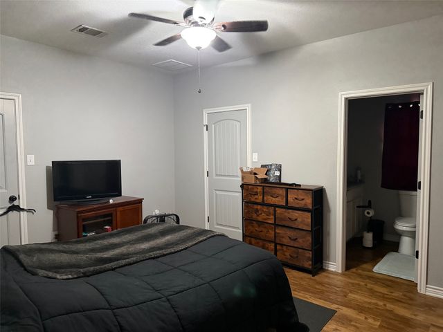 406 E Shepherd Street, Denison, TX 75021