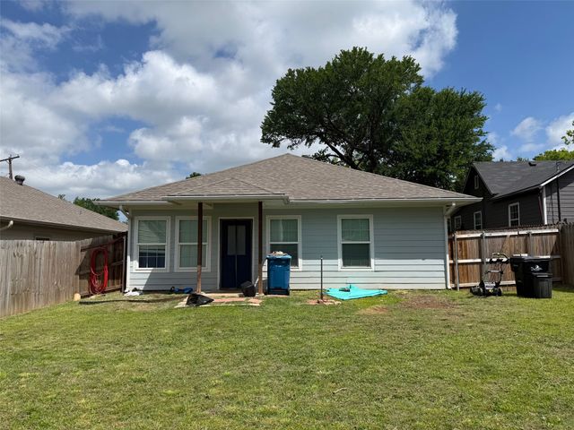 406 E Shepherd Street, Denison, TX 75021