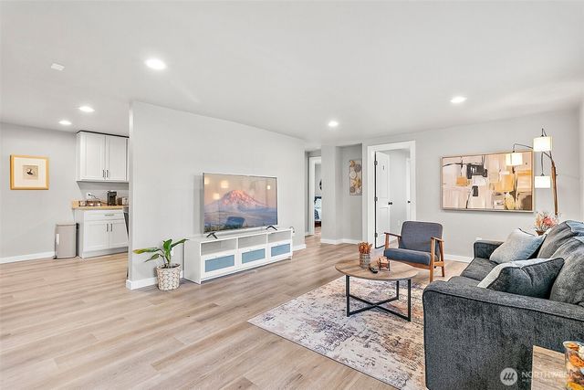 3311 Bridgeport Way W, University Place, WA 98466