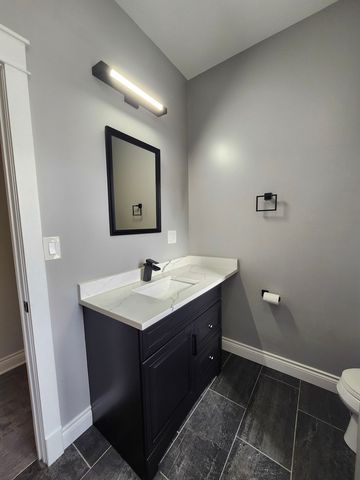 4814 W Van Buren Street 2, Chicago, IL 60644