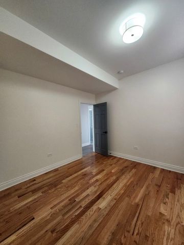 4814 W Van Buren Street 2, Chicago, IL 60644